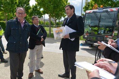 Point presse à la Brèche en présence du maire, Jérôme Baloge, et de Dominique Six, adjoint en charge de la voirie et de la propreté