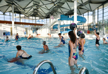 Seance d?aqua-training a la piscine des Fraignes a Chauray