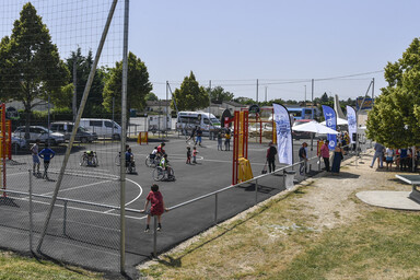 Inauguration du terrain multisports de cholette en presence de M. le Maire et  Alain Bodin