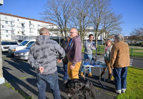 Cafe mobile propose par le service mediation sociale du CCAS et le CSC Champclairot.