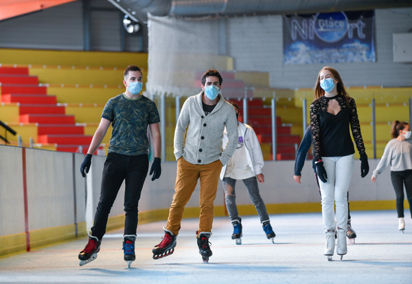 Reprise des activites ouvertes au public a la patinoire de Niort