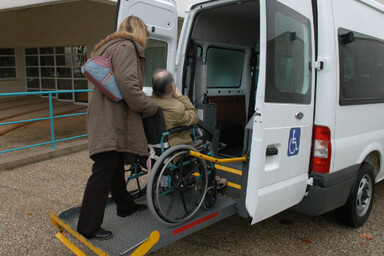 service de transport gratuit pour les personnes à mobilité réduite 