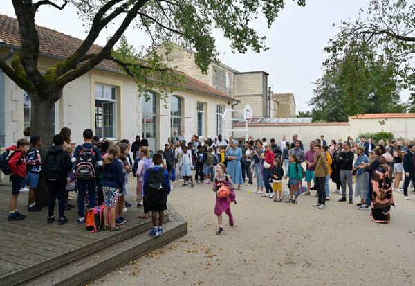 Rentree des classes a l'ecole primaire Paul Bert