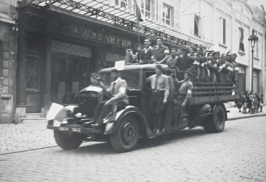 Liberation de Niort le 6 septembre 1944collection privee Monteuil-Remaud