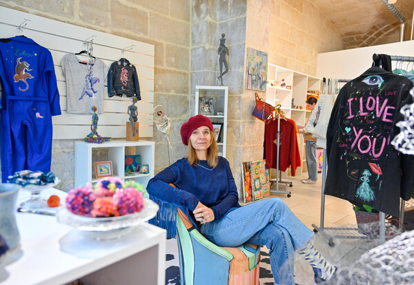 Eleonore Josephine Lepiece artiste plasticienne occupe la boutique ephemere de l?Office du commerce