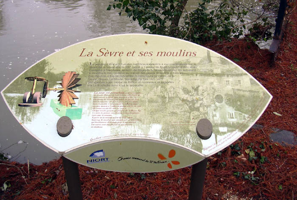 La Sèvre et ses moulins
