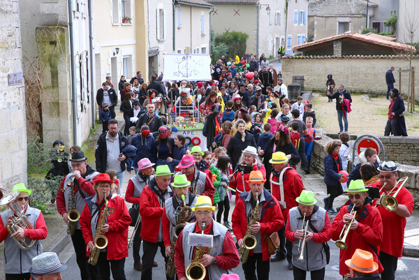 Carnaval en fanfare de Frontenay-Rohan-Rohan