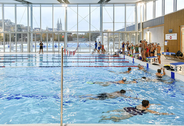 Ouverture de la piscine du Pre Leroy fermee pendant trois ans pour travaux.