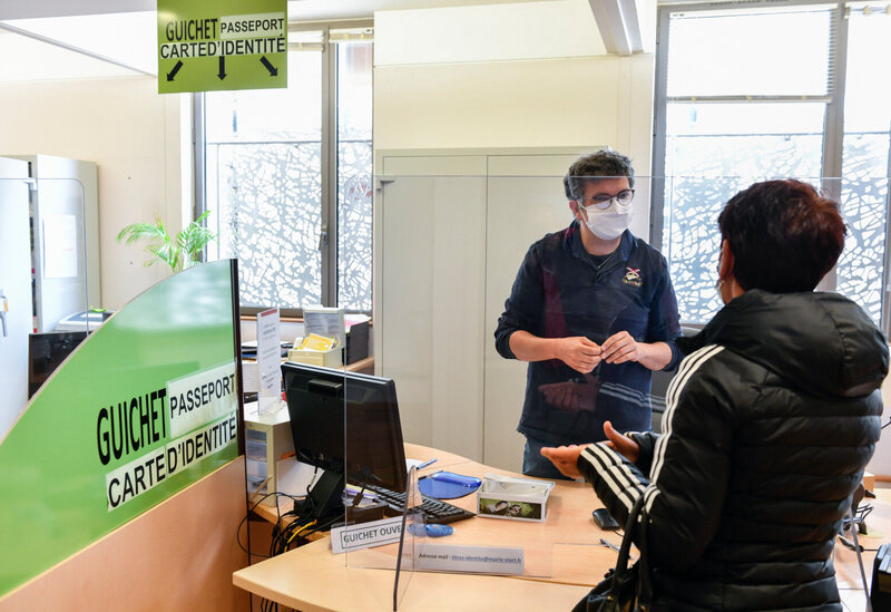 Services de la Ville de Niort en activite en pleine crise sanitaire liee au CORONAVIRUS COVID 19 Mises en place de mesures sanitaire a l'hotel administratif