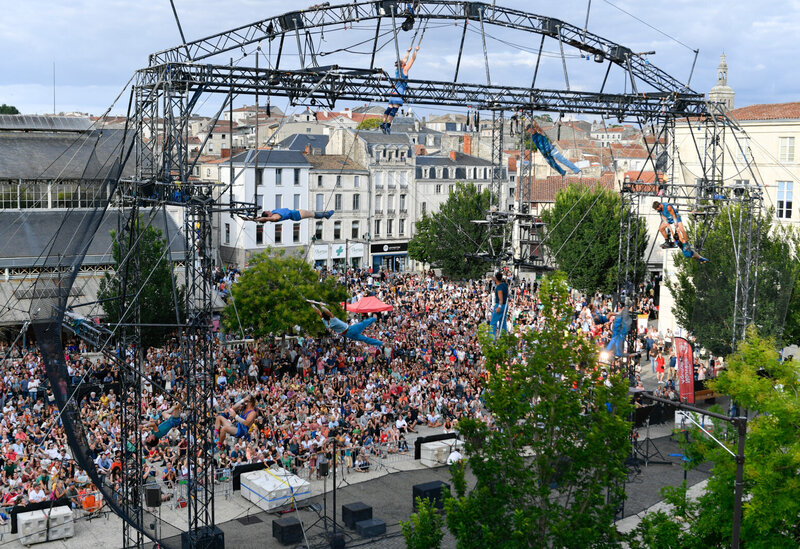 Festival de cirque d?ete la CIE Cirk Vost presente Pigments