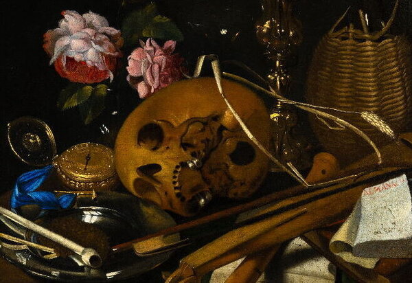 Tableau Vanité : crâne, roses épanouies, montre dorée et divers objets évoquant la fuite du temps