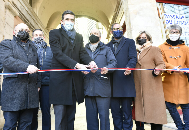 Inauguration de la verriere du passage du commerce.
