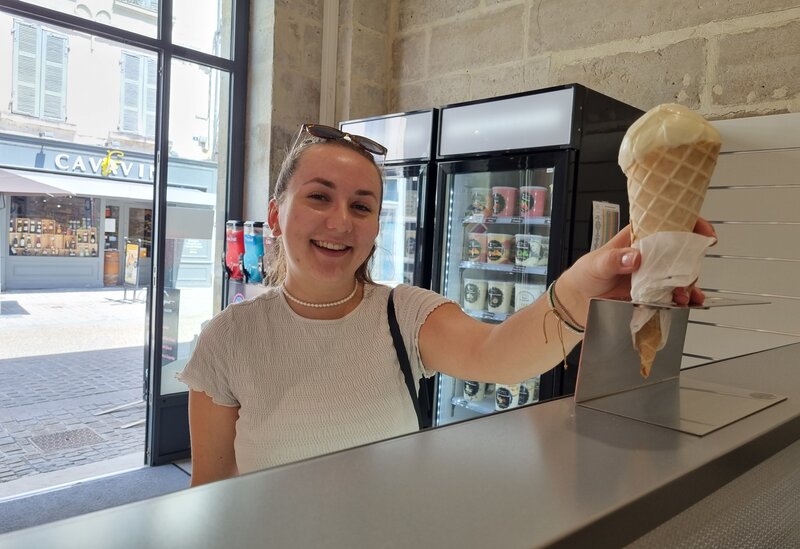 Vente de glaces à la boutique éphémère ©Isabelle Toesca