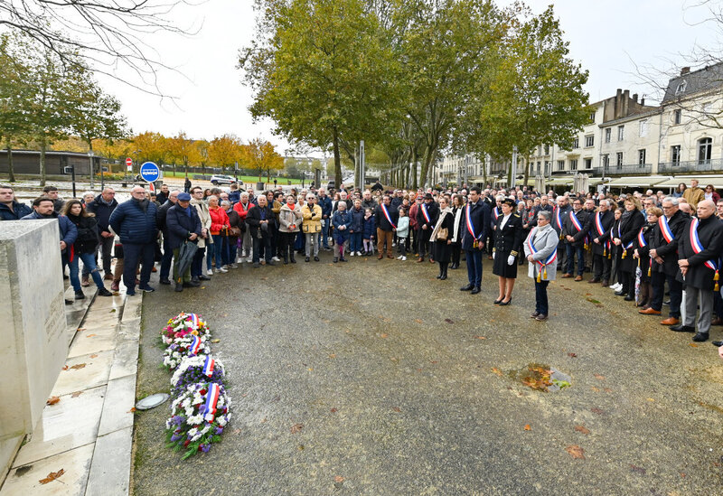 Hommages aux victimes des guerres et des persecutions antisemites