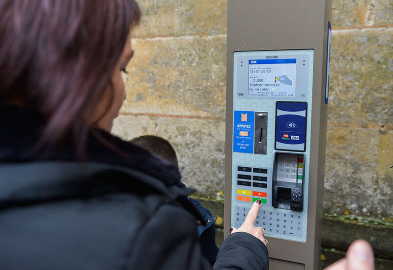 Nouveaux horodateurs à Niort ©Darri
