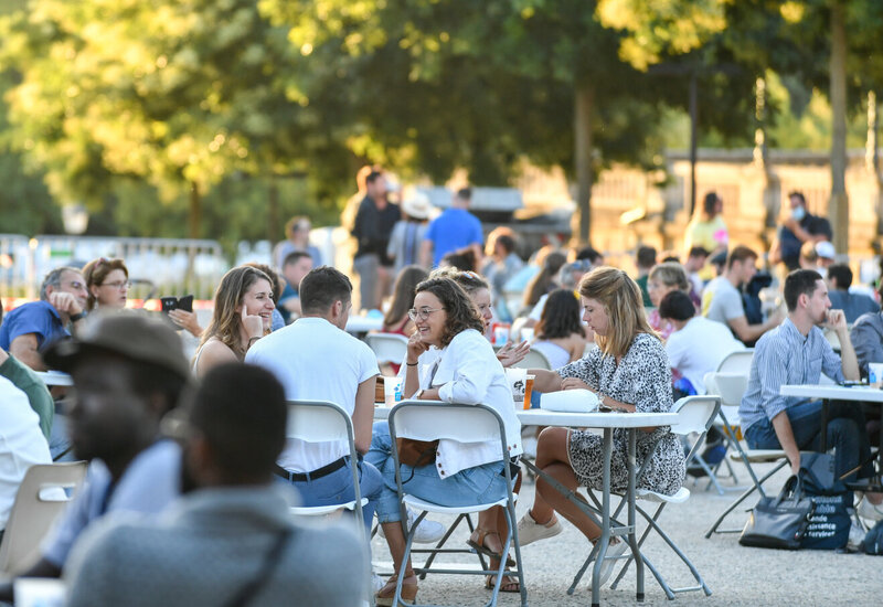 Aperos du mardi place du Donjon