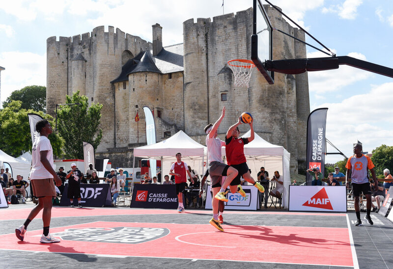 Basket 3X3 sur la place du Donjon