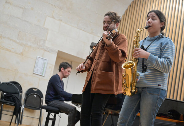 Masterclass de Theo Ceccaldi aupres des eleves du conservatoire de Niort