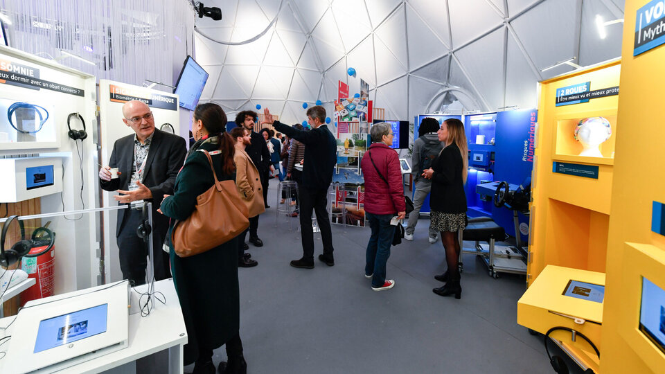 Salon de l?Innovation numerique de l?Insurtech et du risque place du Donjon