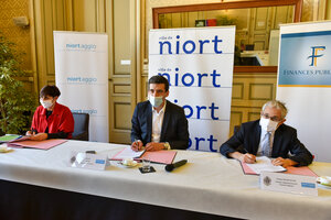 Signature convention ville agglo et direction départementale des finances publiques