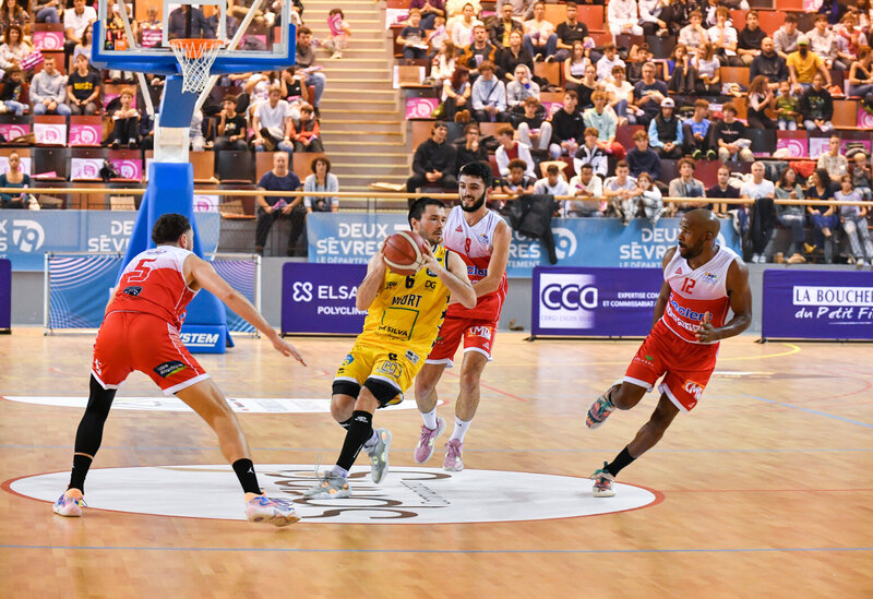 Match de gala Basket Niort contre Pornic a l?Acclameur