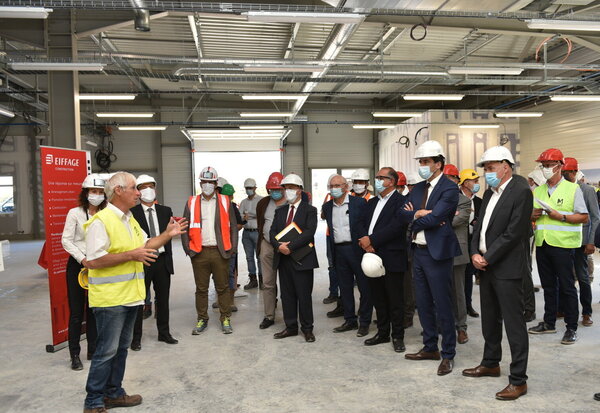 Leach international : visite de chantier avec le préfet et Jérôme Baloge
