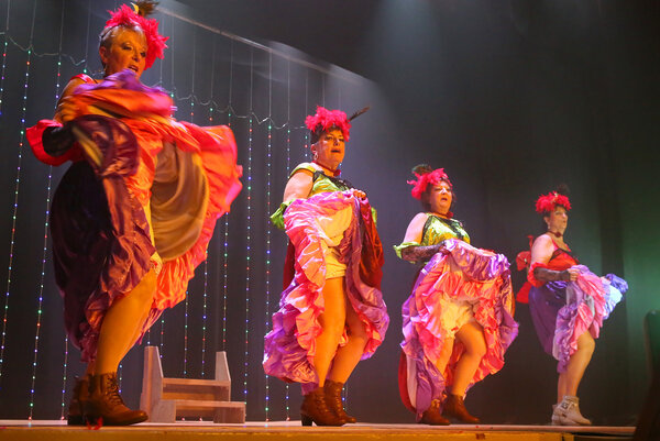 Soiree cabaret des Tegadons