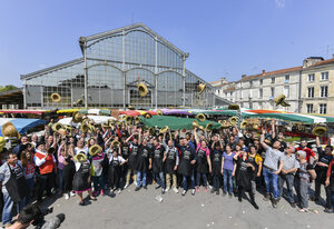 Reportage d’une équipe de TF1 journal de 13 h pour le concours du plus beau marché de France dont Niort est le plus beau du Poitou Charentes. 24 Marchés de France sont en lice.