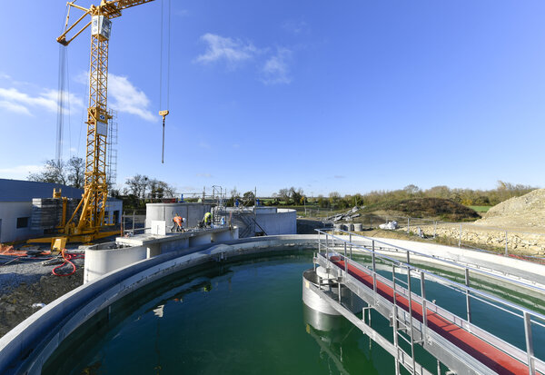 Construction de la future station d?epuration de Mauze sur le Mignon