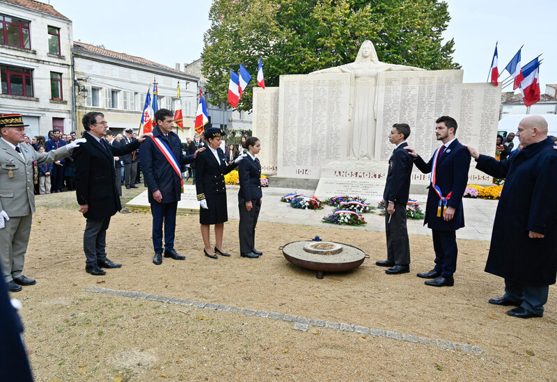 Ceremonie du 11 Novembre Allee Dunand
